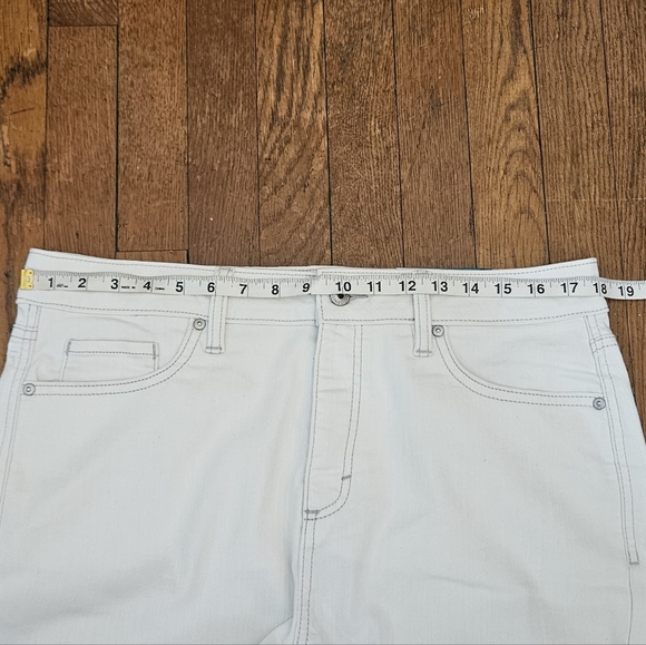 NWTStyle & Co.Women's jeans high-rise straight Leg off-white decorative patches - Picture 11 of 11